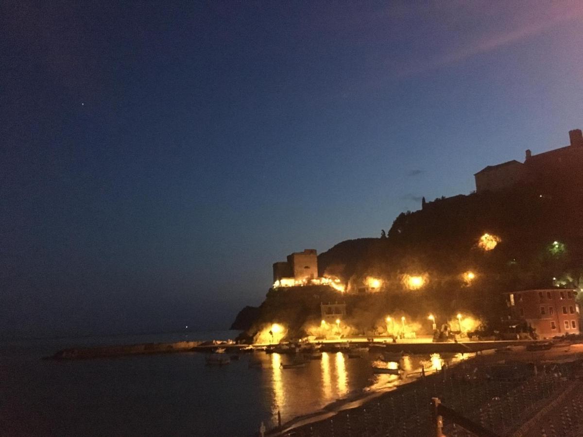 Le Cinque Vele ***** Cinque Terre Apartment Monterosso al Mare Luaran gambar